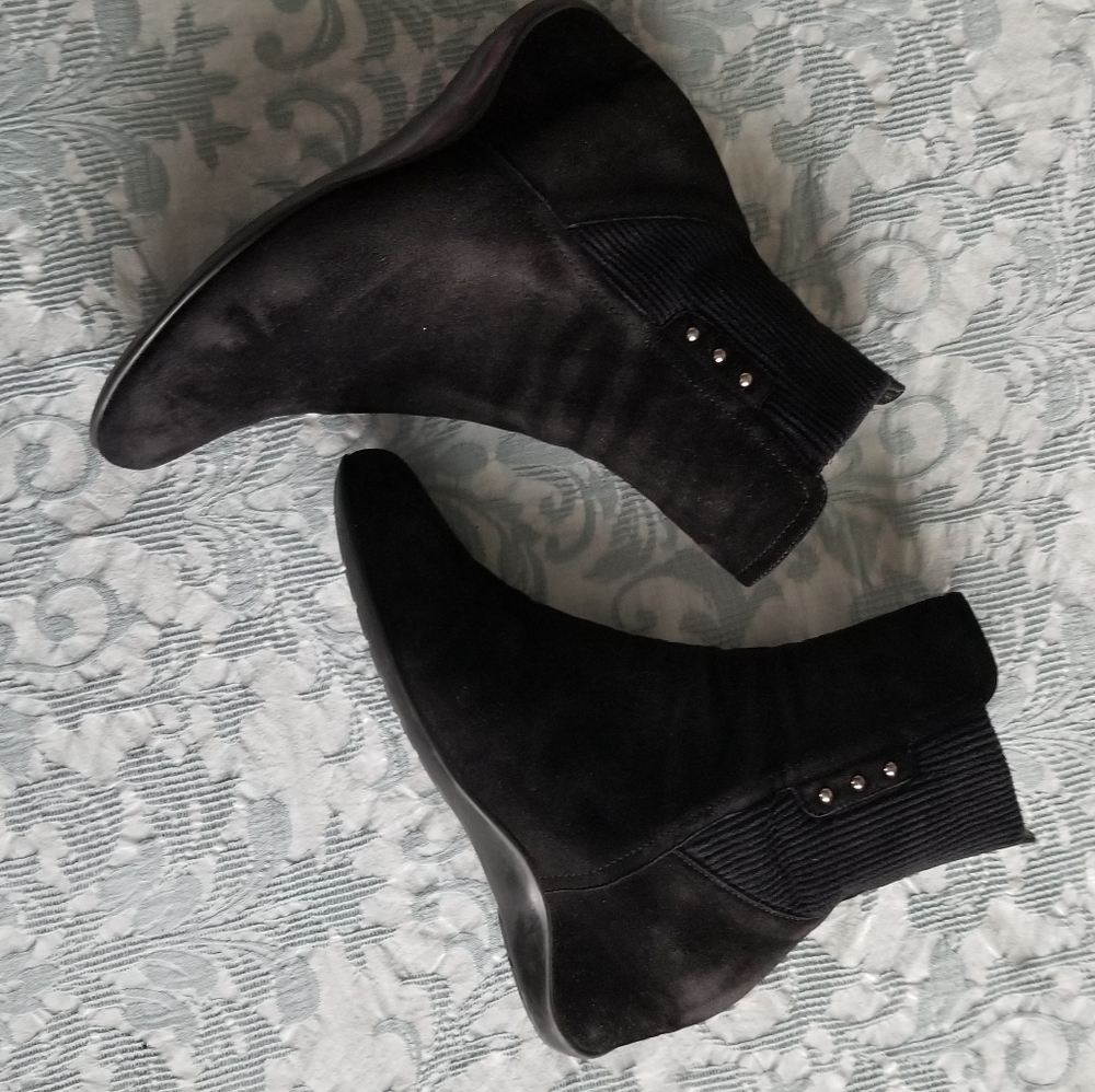 Aquatalia Suede Ankle Boots